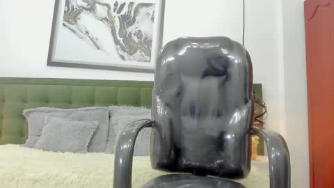 Snapshot of the_mark_king chatting on April 2026 05:30:01 PM T H E M A R K K I N G online show from April 2026 05:30:01 PM