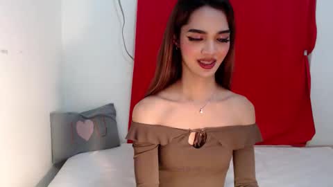 thea121698 online show from October 2025 03:02:01 PM