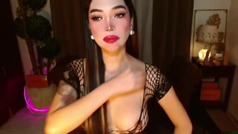thea_whong online show from April 2026 07:37:02 AM