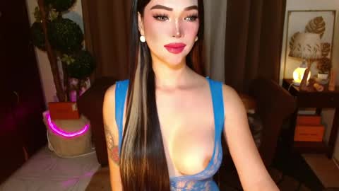 thea_whong online show from April 2026 04:59:01 AM