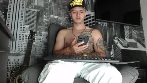 Miguel Angel online show from December 2024 10:39:02 AM