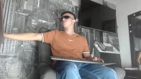 Miguel Angel online show from January 2025 03:49:02 AM