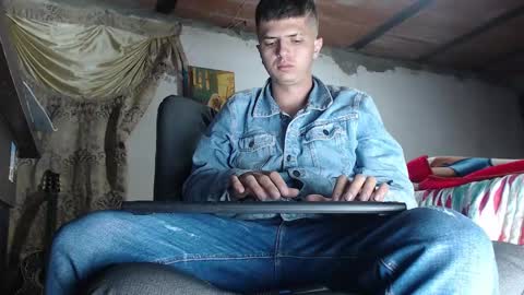Miguel Angel online show from February 2025 07:33:01 AM