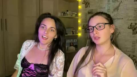 Snapshot of theanna510763 chatting on October 2025 08:31:02 PM theanna510763 online show from October 2025 08:31:02 PM