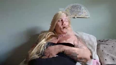 theauroramae -  online show from May 2026 12:05:01 AM