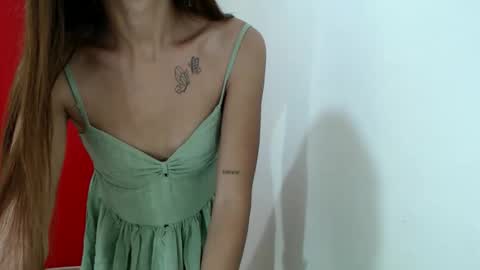 theaxox online show from November 2025 06:01:02 PM