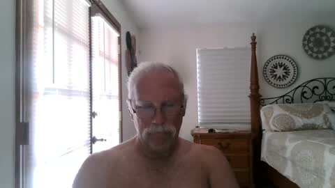 Snapshot of thecooltool_1 chatting on October 2025 06:06:01 PM thecooltool_1 online show from October 2025 06:06:01 PM