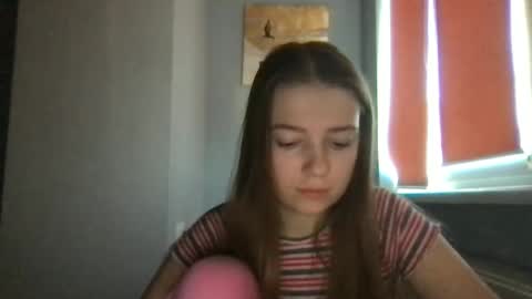 Snapshot of thecrystal chatting on December 2024 11:37:02 AM Crystal online show from December 2024 11:37:02 AM