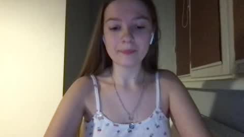 Snapshot of thecrystal chatting on February 2025 04:36:02 PM Crystal online show from February 2025 04:36:02 PM