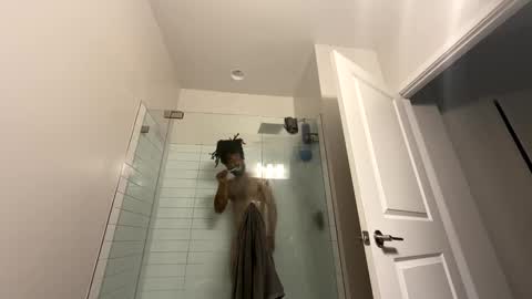 Snapshot of theekingcapo chatting on December 2024 01:57:02 AM king capo thee online show from December 2024 01:57:02 AM