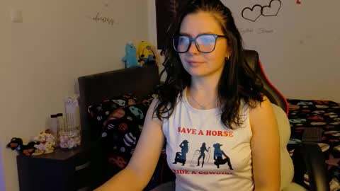 TheFarmergirl online show from November 2025 05:07:01 PM