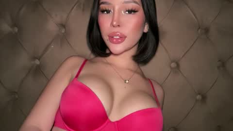 Elle  dont forget to folloW me and thumbs up online show from April 2026 04:46:01 AM