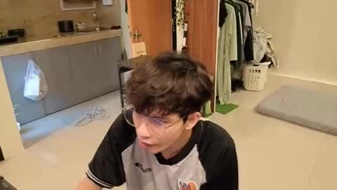 Green online show from December 2025 01:36:01 AM