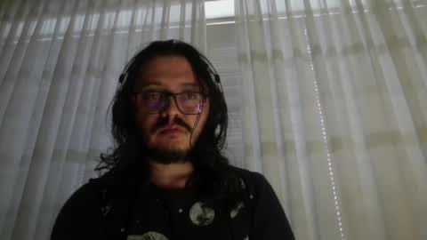 Snapshot of theguitarmistery chatting on March 2025 06:47:02 PM theguitarmistery online show from March 2025 06:47:02 PM