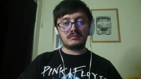 Snapshot of theguitarmistery chatting on October 2025 05:02:02 AM theguitarmistery online show from October 2025 05:02:02 AM