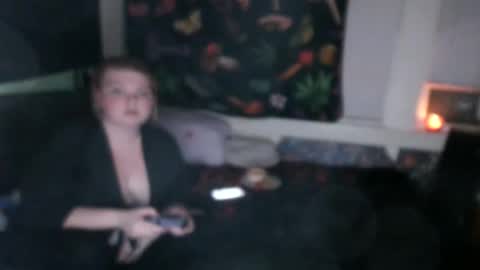 fuzzyfox online show from September 2025 04:46:02 AM