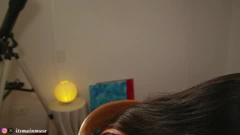 Iris online show from April 2026 10:51:01 PM