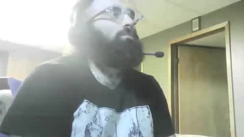 Iron online show from November 2025 06:01:01 PM