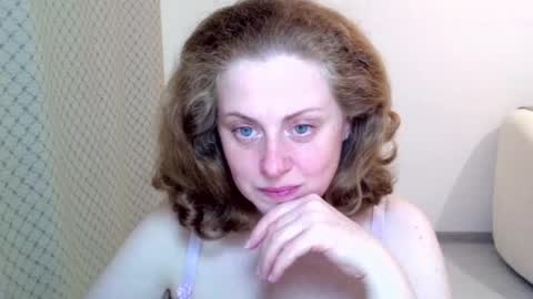 Snapshot of theladysblush chatting on May 2026 06:36:02 PM Ella online show from May 2026 06:36:02 PM
