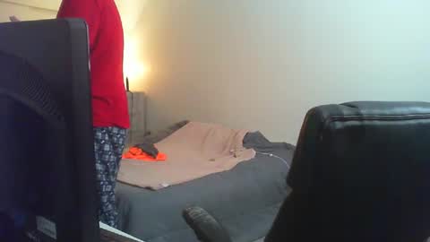 Snapshot of theman18951pa chatting on December 2024 06:19:02 PM theman18951pa online show from December 2024 06:19:02 PM