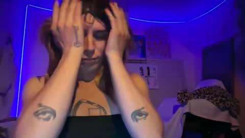 Lucy Lucy online show from December 2025 02:52:02 AM