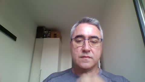 Snapshot of themohican chatting on April 2026 01:41:02 PM Themohican online show from April 2026 01:41:02 PM