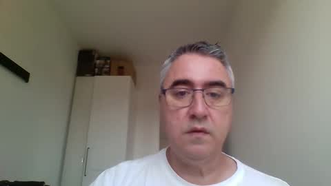 Snapshot of themohican chatting on April 2026 07:34:01 AM Themohican online show from April 2026 07:34:01 AM