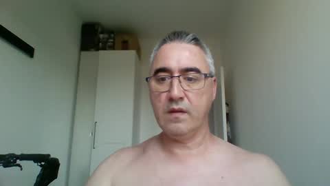 Snapshot of themohican chatting on May 2026 03:53:02 PM Themohican online show from May 2026 03:53:02 PM