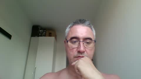 Snapshot of themohican chatting on May 2026 12:56:01 PM Themohican online show from May 2026 12:56:01 PM