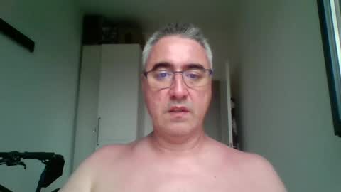 Snapshot of themohican chatting on May 2026 06:09:01 PM Themohican online show from May 2026 06:09:01 PM