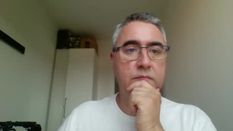 Snapshot of themohican chatting on June 2026 04:23:01 PM Themohican online show from June 2026 04:23:01 PM