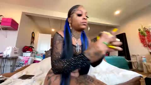 the moody witch online show from December 2025 05:52:02 PM