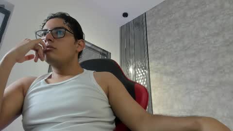 Theo online show from November 2025 11:49:01 AM