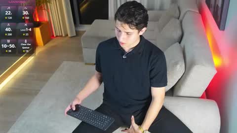  THEO- MATEO  online show from November 2025 11:15:01 PM