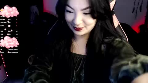 Sara online show from October 2025 04:57:01 PM