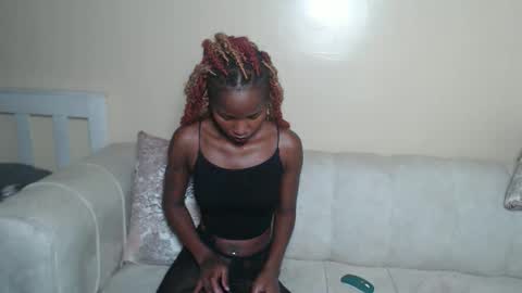 Snapshot of therealdesire chatting on March 2026 01:10:01 AM therealdesire online show from March 2026 01:10:01 AM