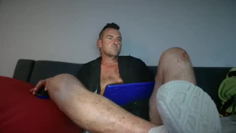 Snapshot of therealkurva4u chatting on January 2025 08:11:01 AM therealkurva4u online show from January 2025 08:11:01 AM