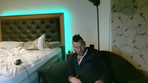 Snapshot of therealkurva4u chatting on October 2025 10:15:01 AM therealkurva4u online show from October 2025 10:15:01 AM