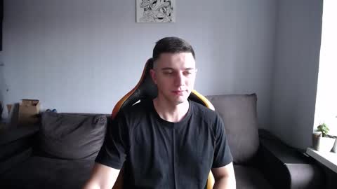 Nick   online show from November 2025 11:43:02 AM