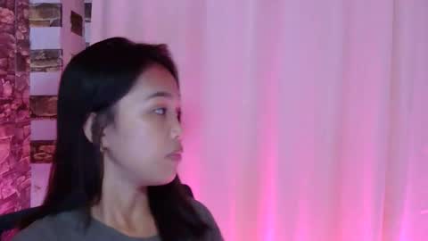 thessssy online show from April 2026 12:25:01 PM