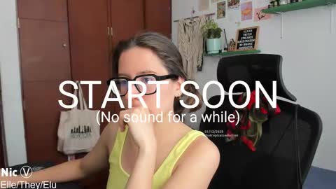 Nicole online show from December 2025 01:16:02 PM