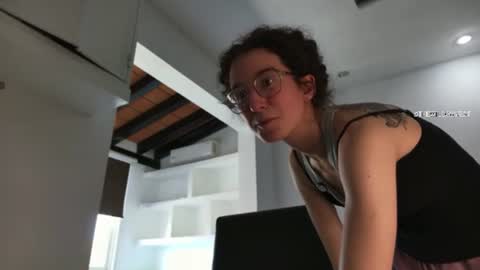 Snapshot of thewillownest chatting on August 2026 04:27:01 PM thewillownest online show from August 2026 04:27:01 PM