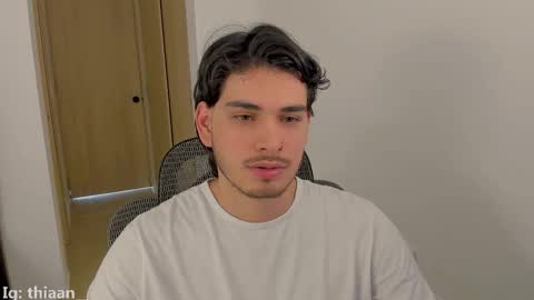 thiaan__ online show from October 2025 09:19:02 PM