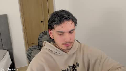 thiaan__ online show from November 2025 10:53:02 PM