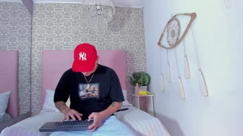 Snapshot of thiago_2003_ chatting on April 2026 01:30:01 PM Thiago online show from April 2026 01:30:01 PM