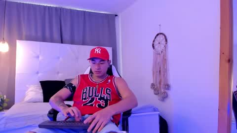 Snapshot of thiago_2003_ chatting on April 2026 12:27:02 PM Thiago online show from April 2026 12:27:02 PM