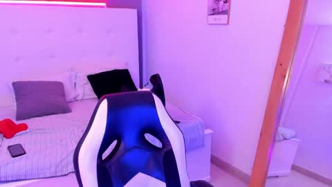 Snapshot of thiago_2003_ chatting on April 2026 12:09:02 PM Thiago online show from April 2026 12:09:02 PM