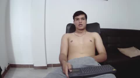 Thiago Diaz online show from February 2025 08:45:02 PM