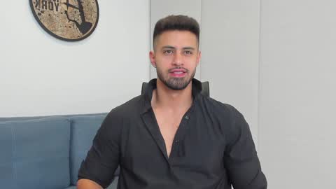 thiago_driussi online show from December 2024 01:56:01 AM