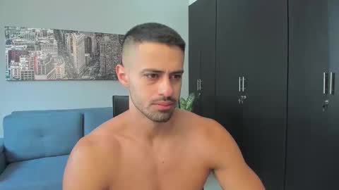 thiago_driussi online show from September 2025 11:54:02 AM